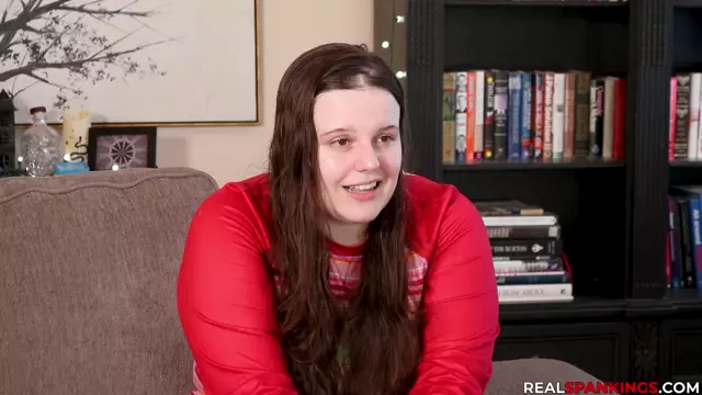 Poster: Evelyn realspankings - evelyn